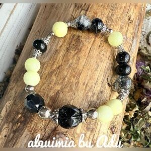 Colorful yellow jade and black bracelet